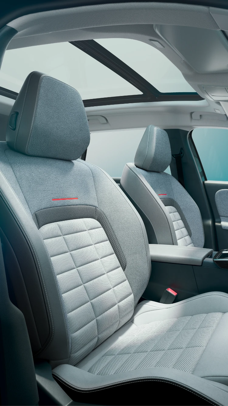 Innenraum-Frontansicht ë-C5 Aircross zeigt Advanced Comfort-Sitze, Unterstützung, Design und verbessertes Wohlbefinden